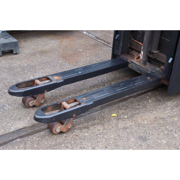 2013 بي تي SWE200D-45339935