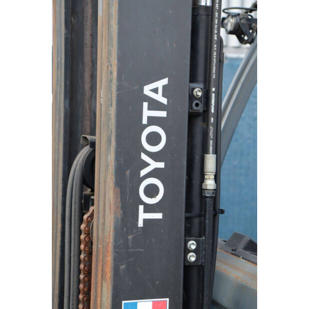 2016 تويوتا 02-8FGF30-45339999