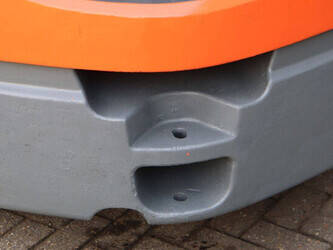 2016-toyota-02-8fgf30-1413945-45340006