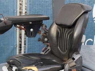 2016-toyota-02-8fgf30-1413945-45340009