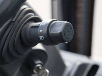 2016-toyota-02-8fgf30-1413945-45340013