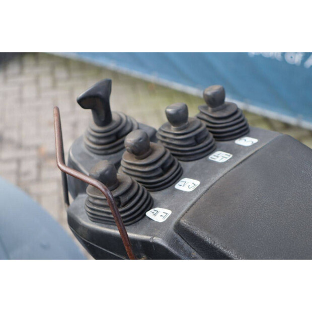 2016 تويوتا 02-8FGF30-45340018