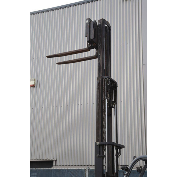 2016 تويوتا 02-8FGF30-45340028