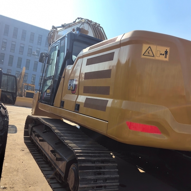 2022 Caterpillar 330-45340398