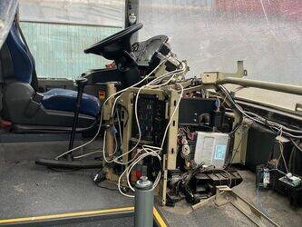 2011-mercedes-benz-intouro-1414044-45353710