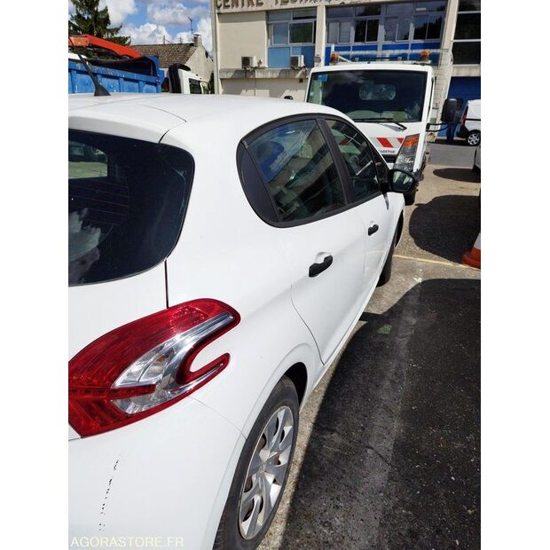 2012 بيجو 208-45353792