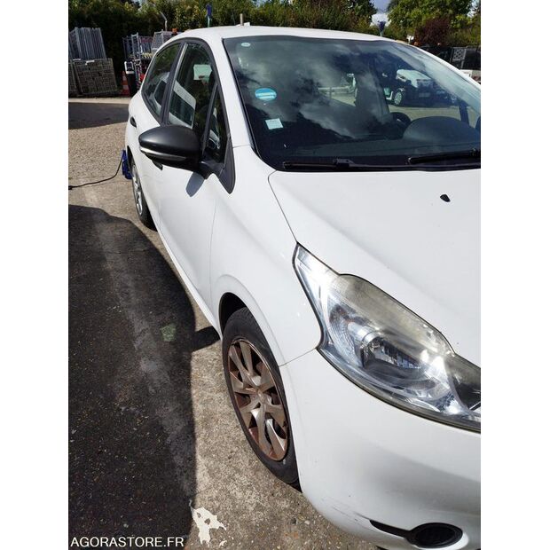 2012 بيجو 208-45353796