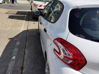 2012-peugeot-208-1414056-45353798