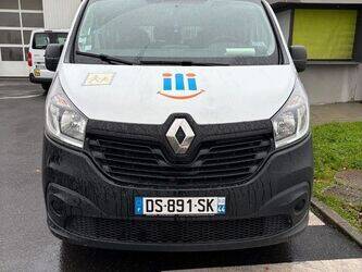 2015-renault-trafic-1414061-45353844