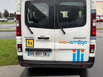 2015-renault-trafic-1414061-45353845