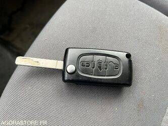 2015-peugeot-partner-1414064-45353870