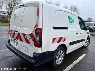 2015-peugeot-partner-1414064-45353885