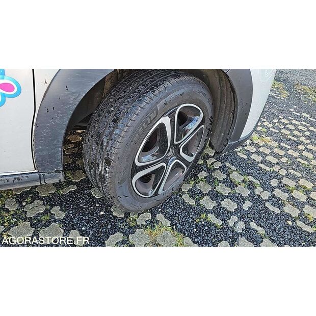 2021 سيتروين C3-45353967