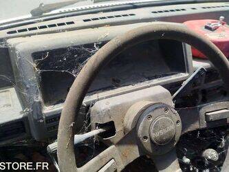 1990-nissan-patrol-1414073-45354017