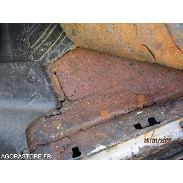 2011 مرسيدس بنز 1829-45354133