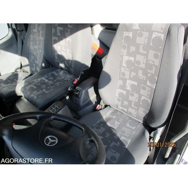 2011 مرسيدس بنز 1829-45354137