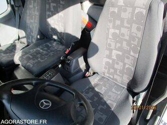 2011-mercedes-benz-1829-1414090-45354137