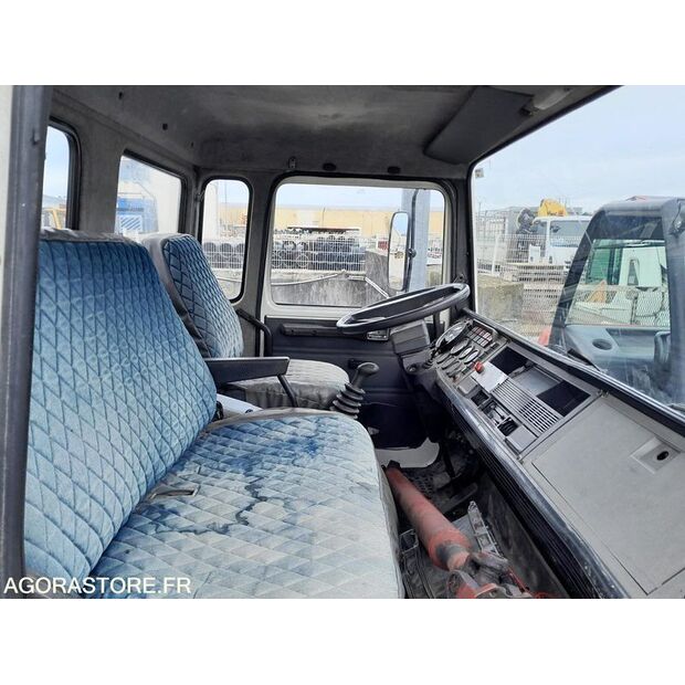 1987 Renault S100-45354297