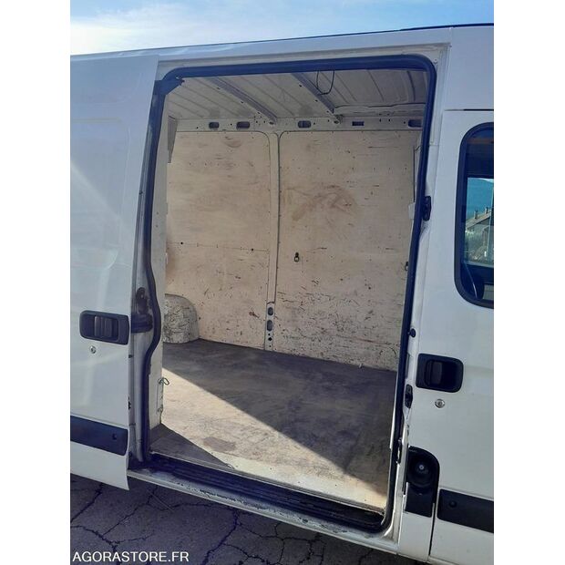 2005 رينو Master-45354466