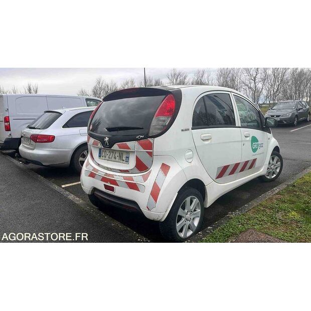 2013 Peugeot ION-45354526
