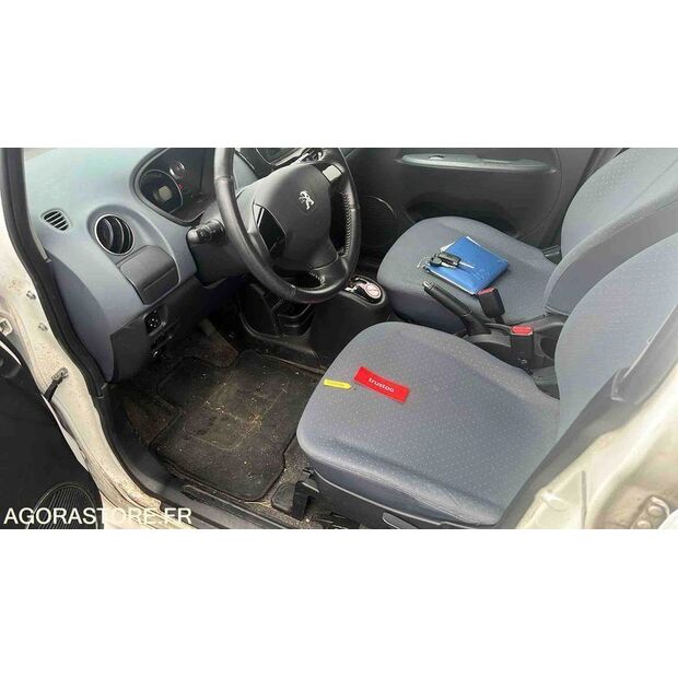 2013 Peugeot ION-45354530