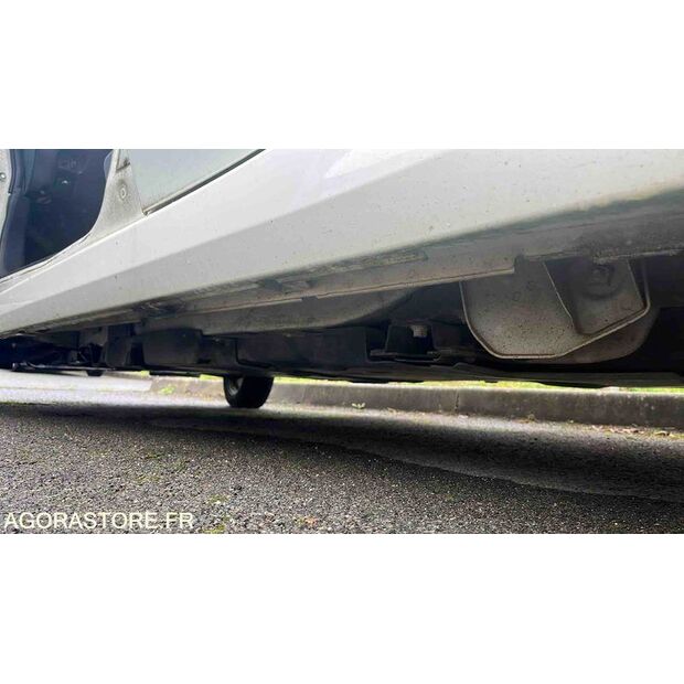 2013 Peugeot ION-45354532