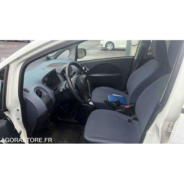 2013 Peugeot ION-45354533