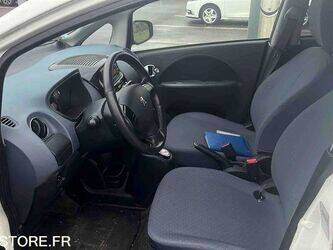 2013-peugeot-ion-45354533