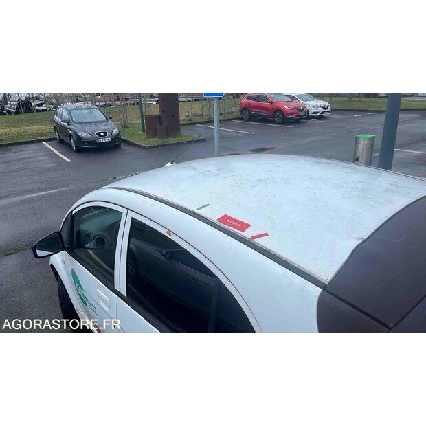 2013 Peugeot ION-45354548