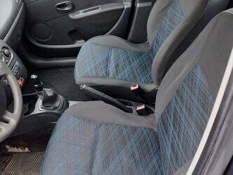 2008-renault-clio-1414144-45354670