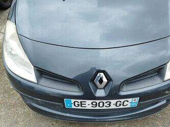 2008-renault-clio-1414144-45354672