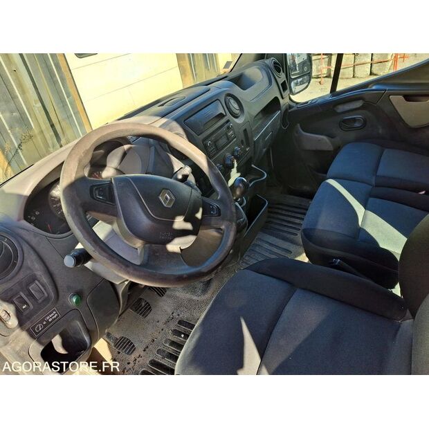 2015 رينو Master-45354693