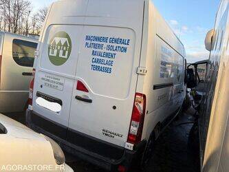 2016-renault-master-1413445-45354713