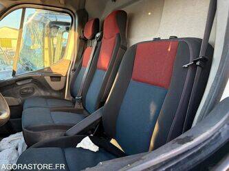 2016-renault-master-1413445-45354727