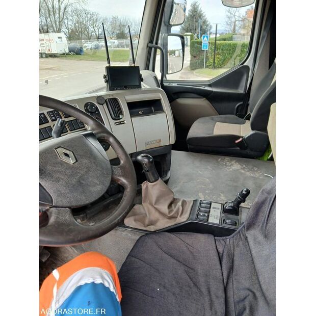 2009 رينو PREMIUM-45354741