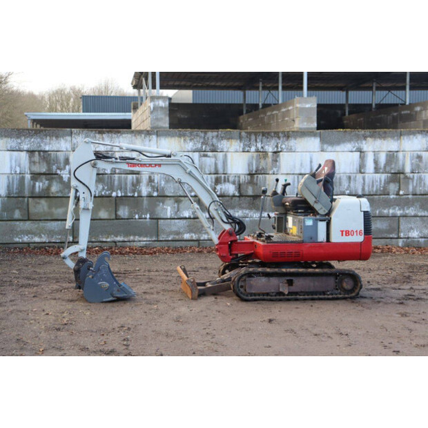 2005 تاكوتشي TB016-45355592