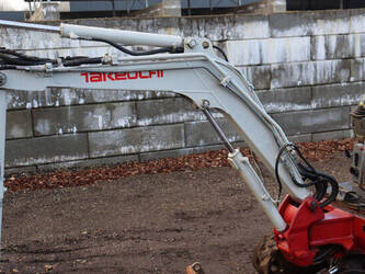 2005-takeuchi-tb016-1414167-45355603
