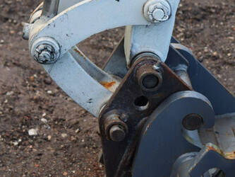 2005-takeuchi-tb016-1414167-45355605