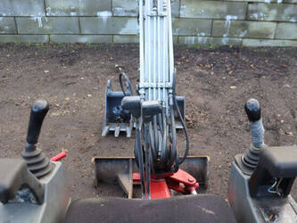 2005-takeuchi-tb016-1414167-45355614