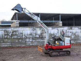 2005-takeuchi-tb016-1414167-45355622