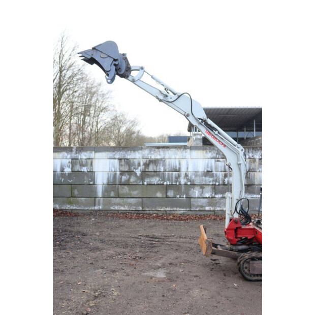 2005 تاكوتشي TB016-45355625