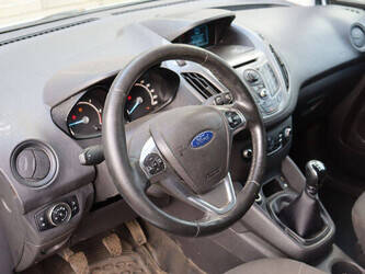 ford-transit-courier-1414173-45355834