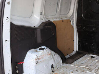 ford-transit-courier-1414173-45355849