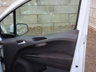 ford-transit-courier-1414173-45355853