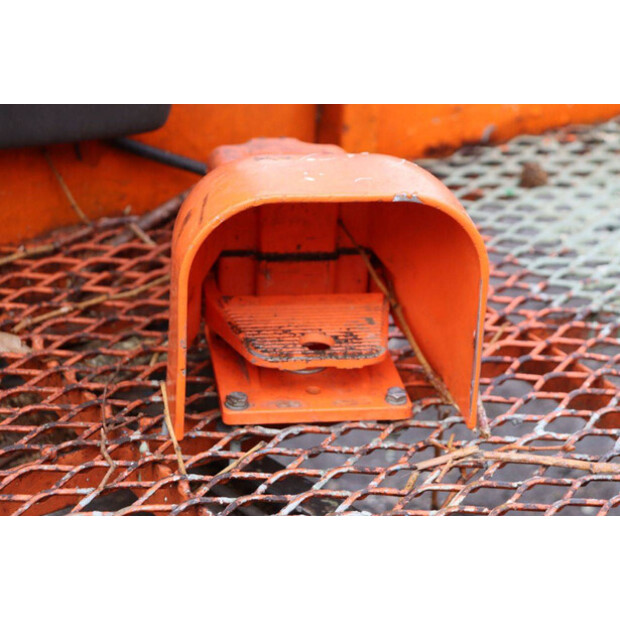 2013 جيه ال جي 660SJ-45355966