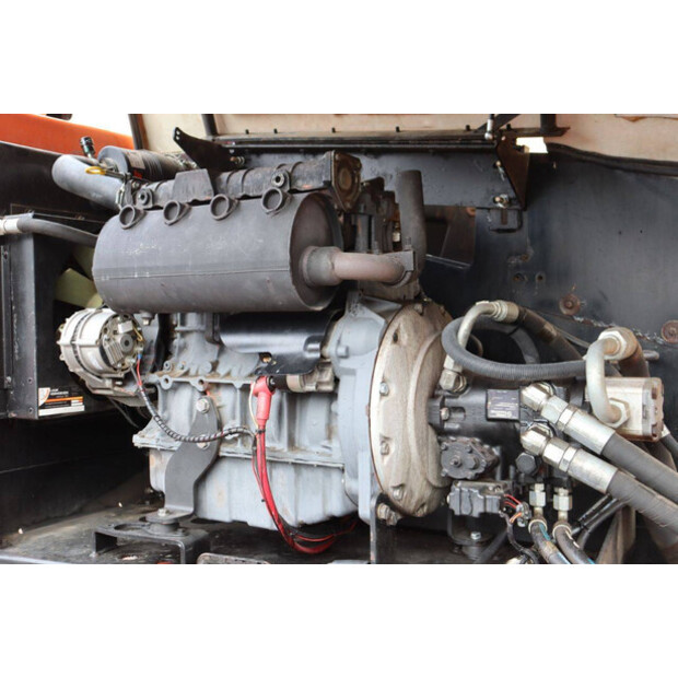 2013 جيه ال جي 660SJ-45355976