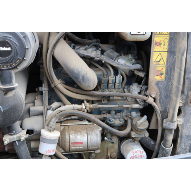 2016 بوبكات E19-45356008