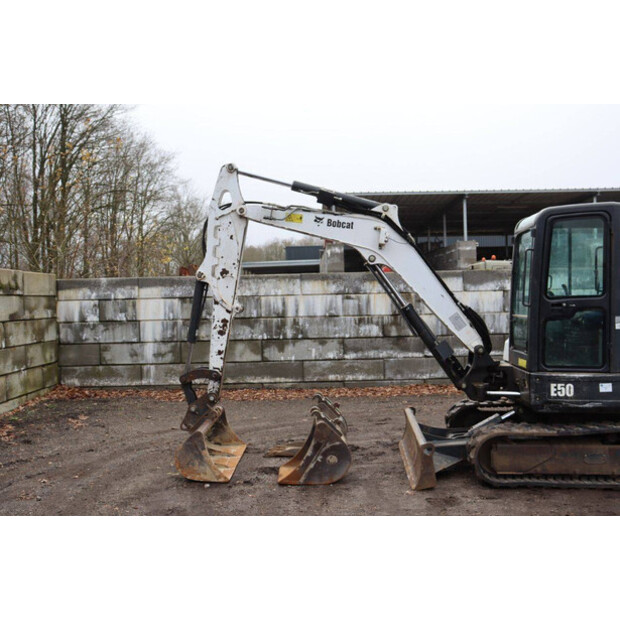 2014 بوبكات E50-45356030