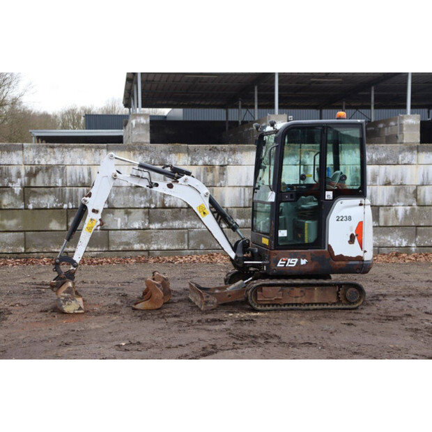 2015 BOBCAT E19-45356110