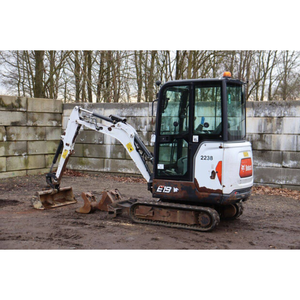 2015 BOBCAT E19-45356112